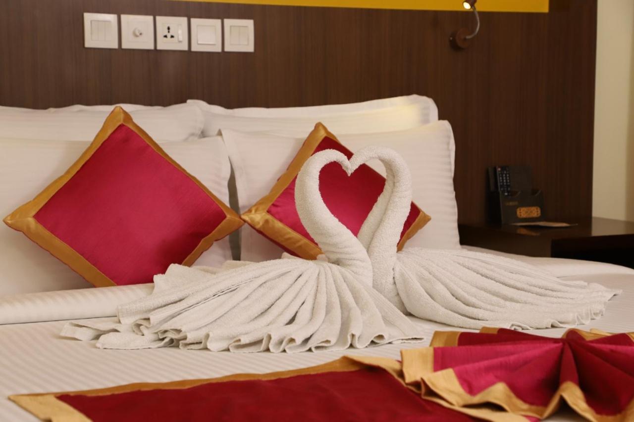 Vivin Luxury Suites Thiruvananthapuram Buitenkant foto